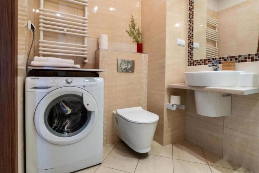 Urban Chic - One Bedroom - Luxury - Platinum Towers Apartament Warszawa